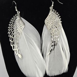 White Feather Earrings w/ Silvertone Wings Never Worn